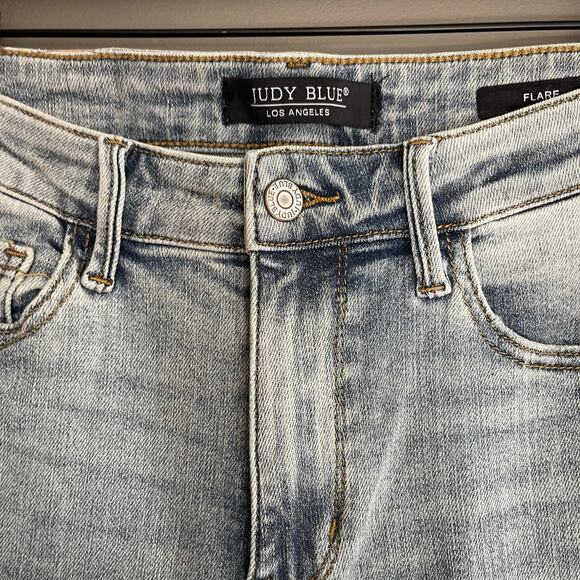 Judy Blue Megan Mid Rise Tinted Pin Tack Detail Flare Jeans Size 28 Blue Stretch - Picture 7 of 16